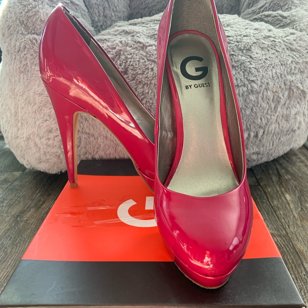 G by GUESS dark pink platform pump